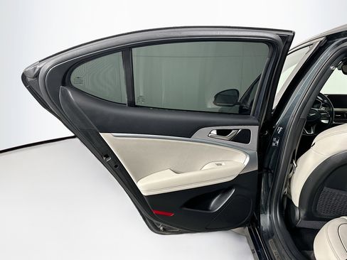 Used 2023 Genesis G70 2.0T w/ Sport Prestige Package image 28