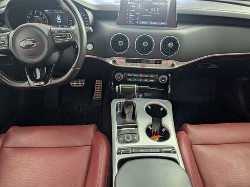 Used 2018 Kia Stinger GT1 image 27