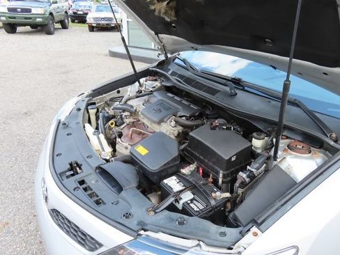 Used 2012 Toyota Camry SE FWD image 30