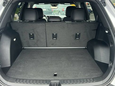 Used 2025 Chevrolet Equinox RS w/ Safety and Technology Package FWD image 29