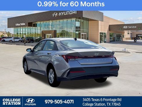 New 2026 Hyundai Elantra SE FWD image 6
