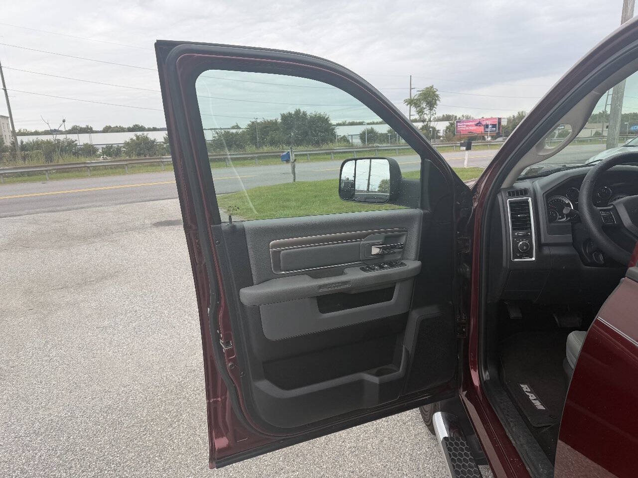 Used 2016 RAM 2500 Big Horn AWD/4WD image 9