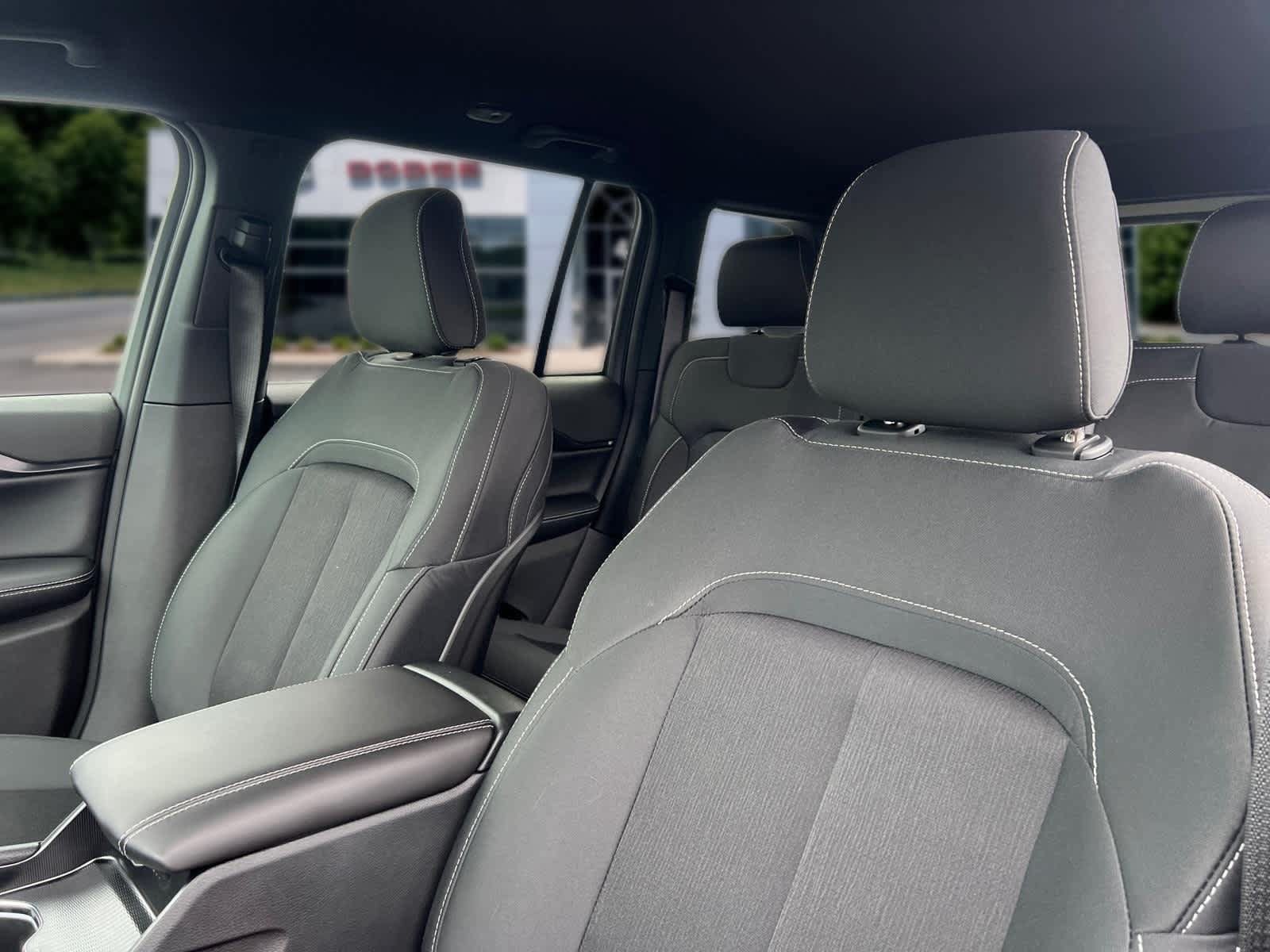 New 2026 Jeep Grand Cherokee Laredo AWD/4WD image 13