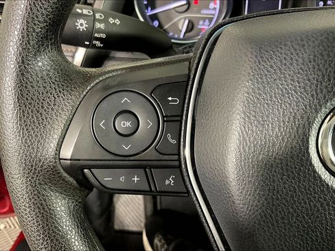 Used 2019 Toyota Camry LE image 26