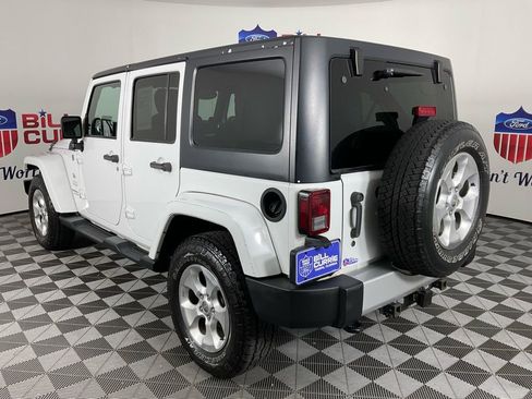 Used 2013 Jeep Wrangler Unlimited Sahara image 5