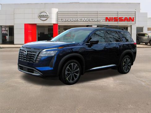 New 2026 Nissan Pathfinder Platinum w/ Cargo Package image 7