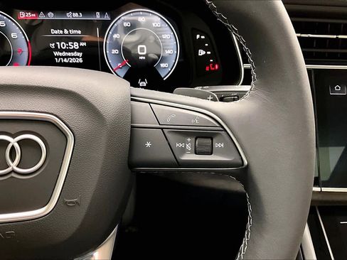 Used 2025 Audi Q7 Premium Plus image 25