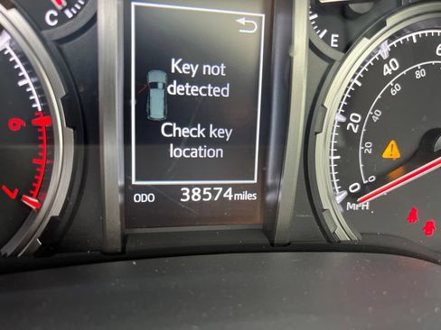 Used 2022 Toyota 4Runner TRD Off-Road Premium AWD/4WD image 5