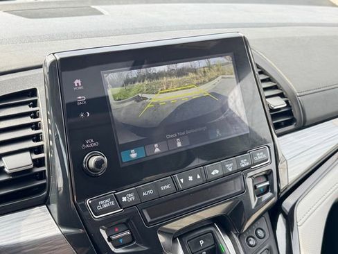 Used 2023 Honda Odyssey Elite image 11