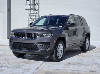 New 2025 Jeep Grand Cherokee Laredo X w/ Luxury Tech Group I video 2
