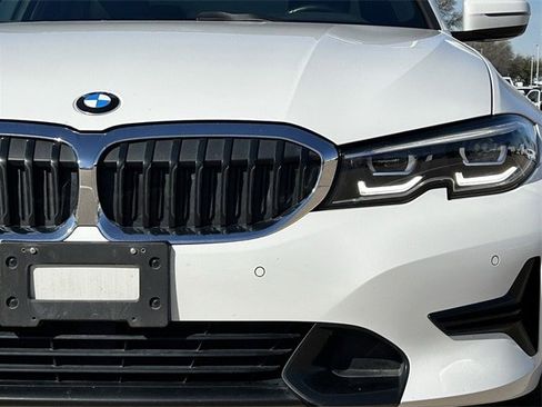 Used 2019 BMW 330i Sedan w/ Convenience Package image 11