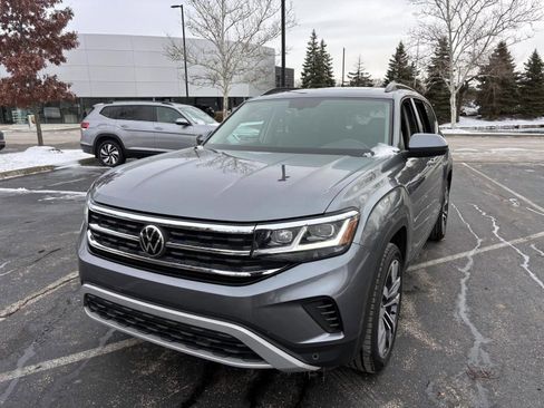 Used 2022 Volkswagen Atlas SE AWD/4WD image 3