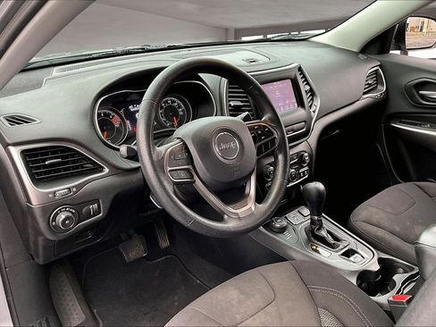 Used 2019 Jeep Cherokee Latitude w/ Popular Appearance Group image 14