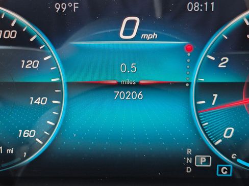 Used 2021 Mercedes-Benz GLA 250 4MATIC w/ Premium Package image 23