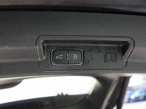 Used 2021 Ford Explorer XLT w/ Equipment Group 202A image 25