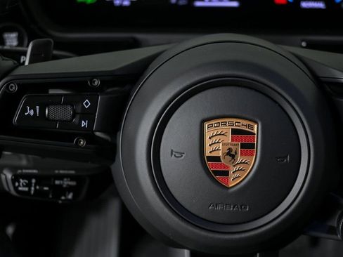 Certified 2025 Porsche Cayenne Coupe image 10