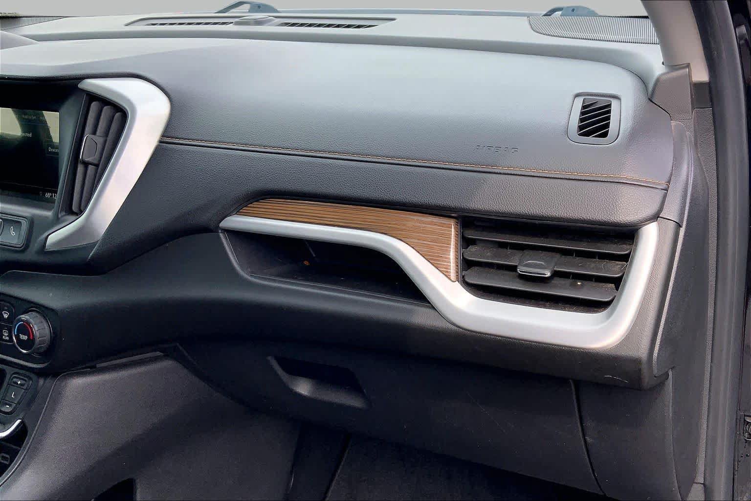 Used 2019 GMC Terrain SLE w/ Black Edition FWD image 19