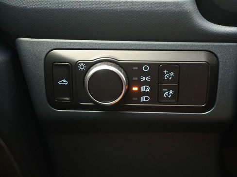 Used 2025 Ford Maverick XL w/ Equipment Group 102A AWD/4WD image 19
