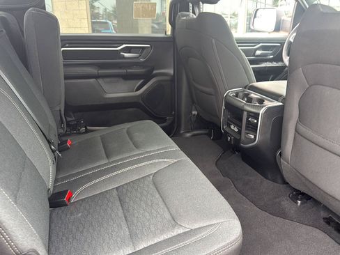 Used 2025 RAM 1500 Big Horn AWD/4WD image 7