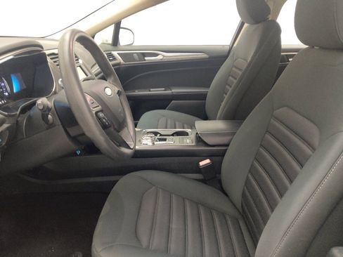 Used 2019 Ford Fusion SE FWD image 17