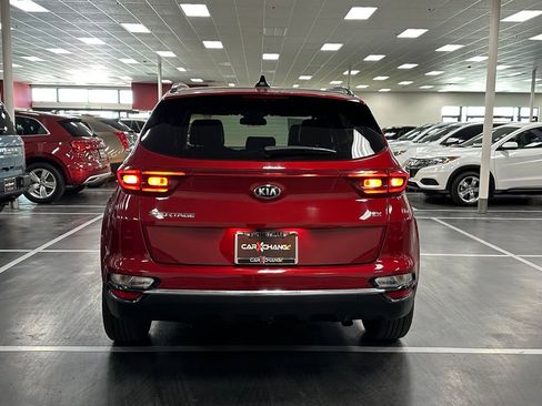 Used 2022 Kia Sportage EX image 6