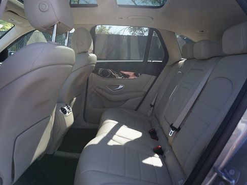 Used 2019 Mercedes-Benz GLC 300 image 39