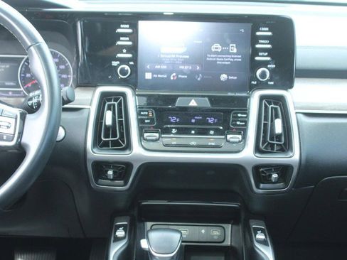 Used 2021 Kia Sorento EX w/ Panoramic Sunroof Package image 15