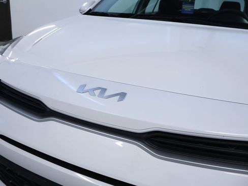 Used 2023 Kia Rio S image 9