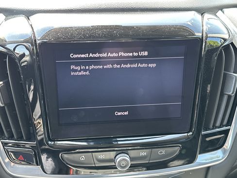 Used 2021 Chevrolet Traverse LT FWD image 26