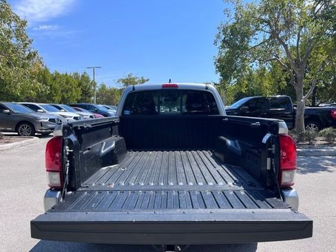 Used 2019 Toyota Tacoma SR w/ SX Package image 5