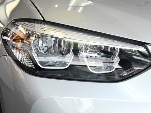 Used 2018 BMW X3 xDrive30i AWD/4WD image 4