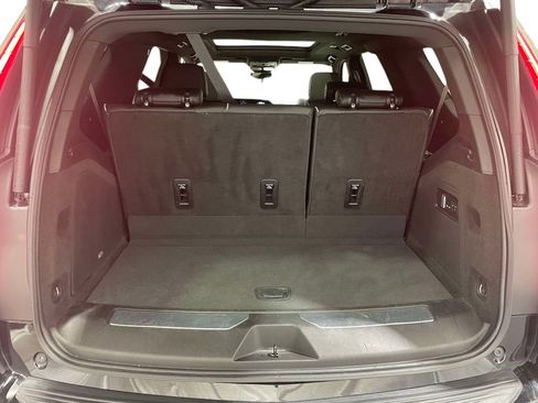 Used 2023 Cadillac Escalade Premium Luxury AWD/4WD image 8