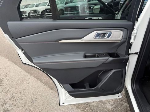 New 2026 Ford Explorer Active image 10