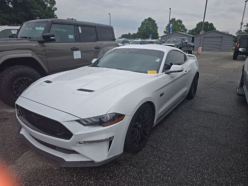 Used 2021 Ford Mustang GT Premium w/ GT Performance Package RWD image 3