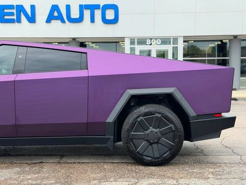 Used 2024 Tesla Cybertruck Cyberbeast AWD/4WD image 9