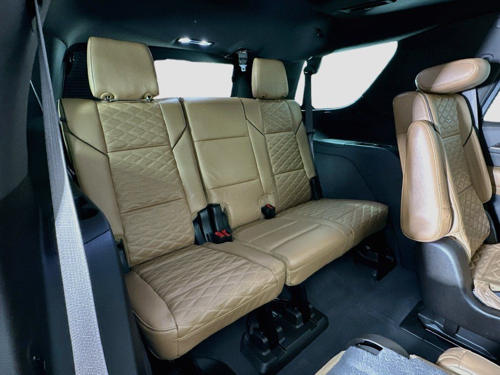 Used 2021 Cadillac Escalade Premium Luxury w/ Driver Assist Tech Package AWD/4WD image 29