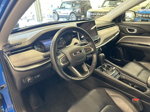 Used 2022 Jeep Compass Latitude w/ Sun and Sound Group image 24