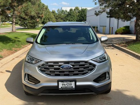 Used 2019 Ford Edge SEL w/ Equipment Group 201A AWD/4WD image 2
