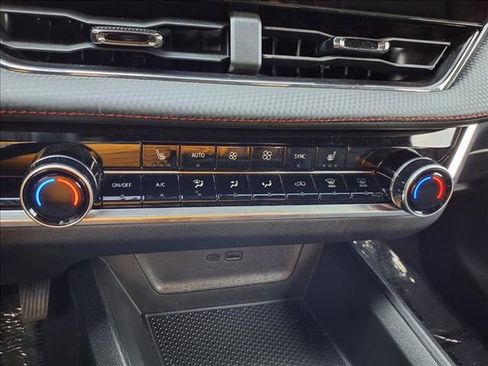 Used 2025 Chevrolet Equinox RS image 20