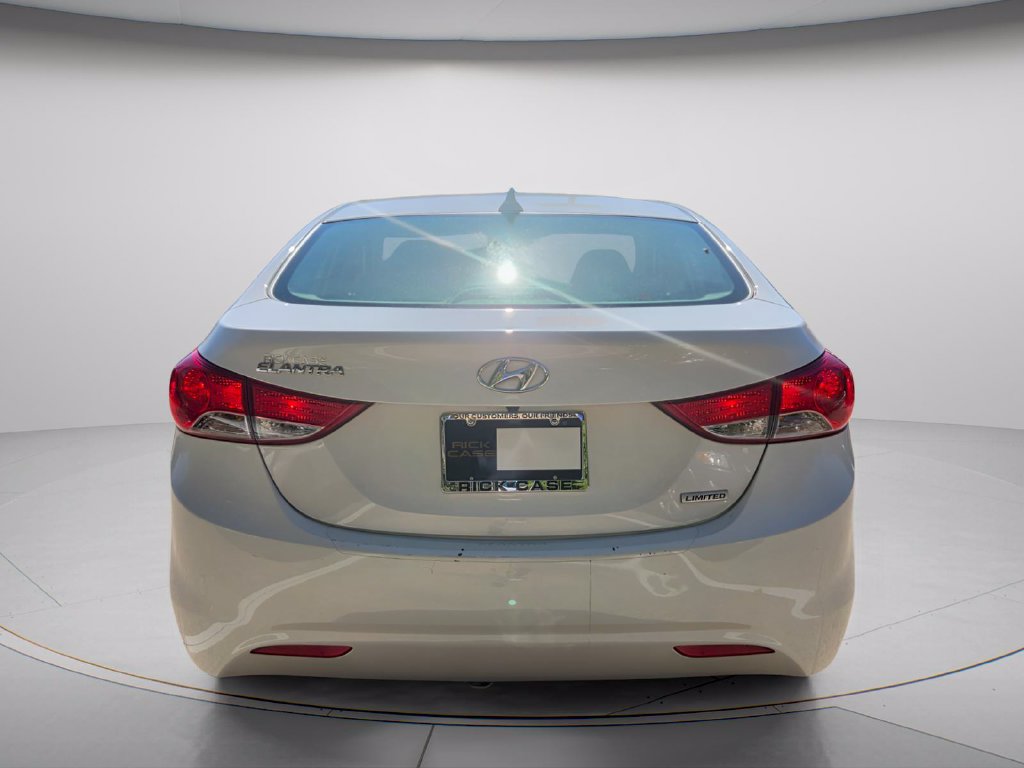 Used 2012 Hyundai Elantra Limited w/ Technology Pkg 5 FWD image 5