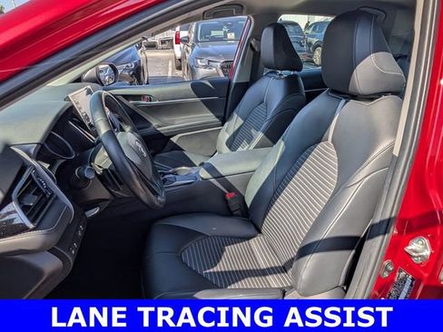 Used 2021 Toyota Camry SE image 6