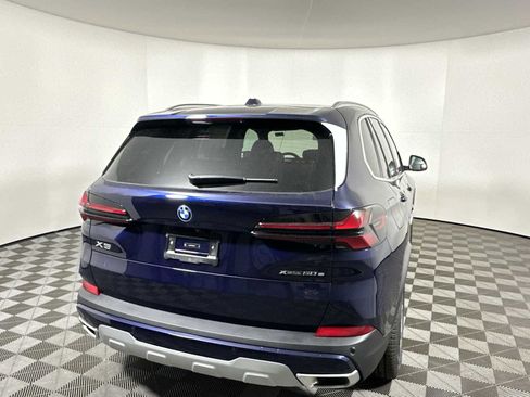 New 2026 BMW X5 xDrive50e w/ Premium Package image 9