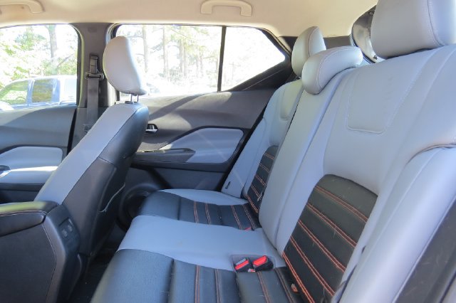Used 2022 Nissan Kicks SR w/ Premium Package FWD image 11