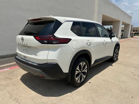 Used 2023 Nissan Rogue SV FWD image 7