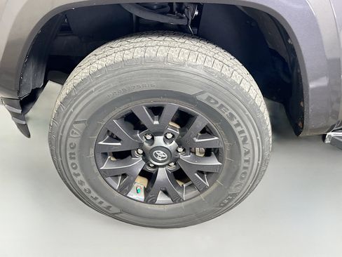 Used 2021 Toyota Tacoma SR5 image 13