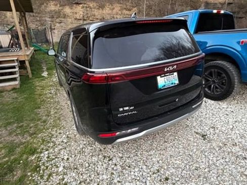 Used 2024 Kia Carnival LX image 13