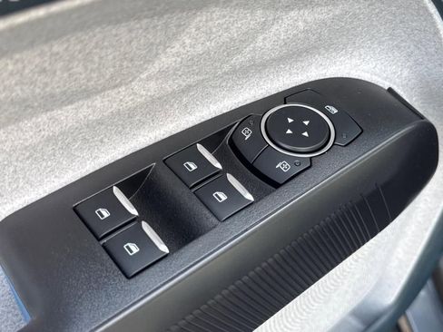 New 2025 Ford Maverick XLT w/ XLT Luxury Package image 17