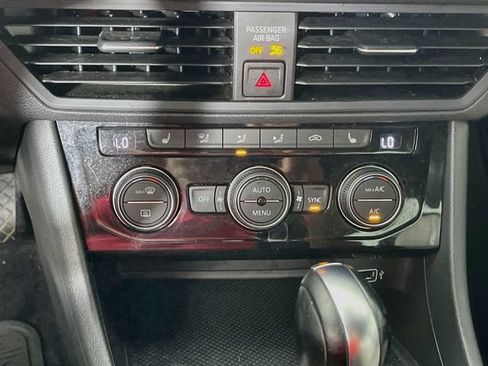 Used 2019 Volkswagen Jetta R-Line FWD image 16