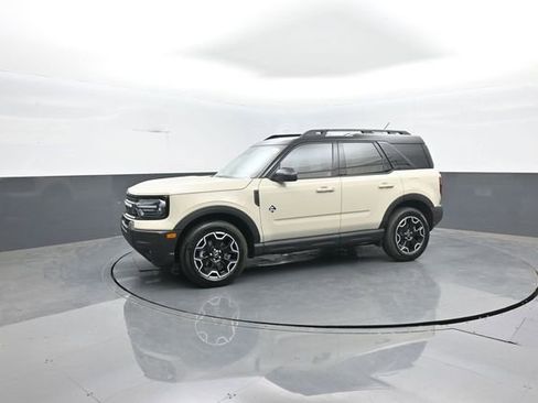Used 2025 Ford Bronco Sport Outer Banks AWD/4WD image 4