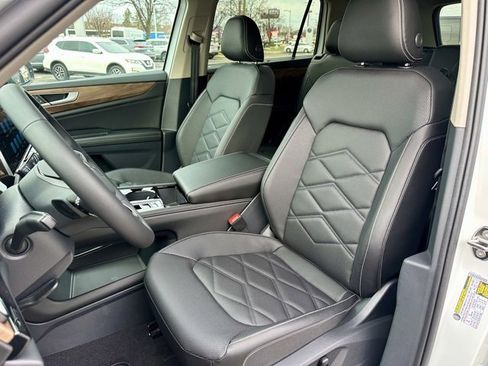 New 2026 Volkswagen Atlas SE image 13